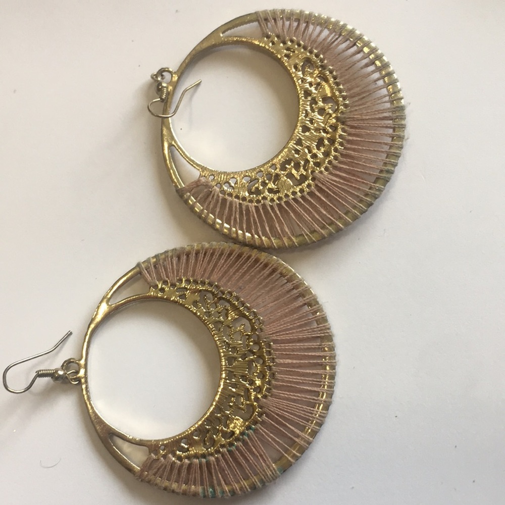 Blush Wrapped Earrings - Picture 5 of 7